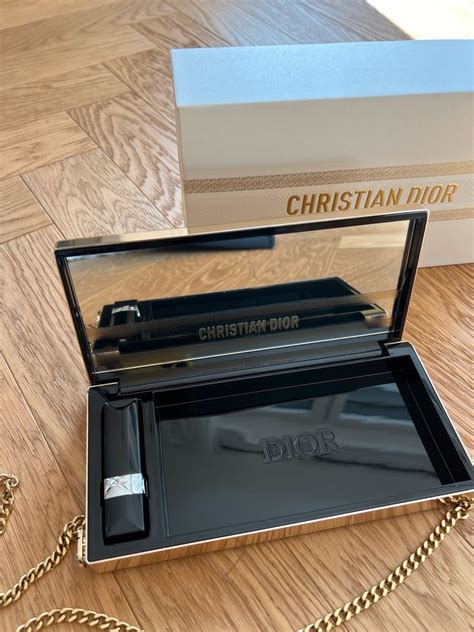 christian dior tasche mit lippenstift|Flüssiger Glitzer.